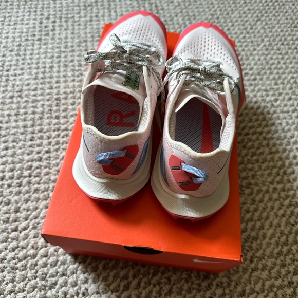 Women’s Nike Air Max Bella TR 4 - Picture 4 of 6